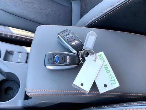 Certified 2025 Subaru Crosstrek 2.5i Limited w/ Crosstrek Mirror Package image 34