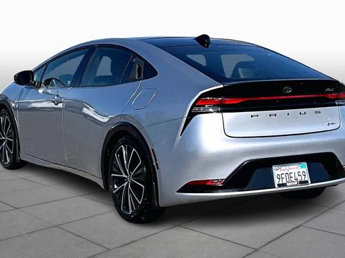 Used 2023 Toyota Prius XLE image 11