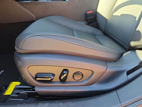 New 2025 Lexus ES 350 w/ Premium Package image 17