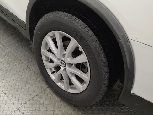 Used 2020 Nissan Rogue SV FWD image 31