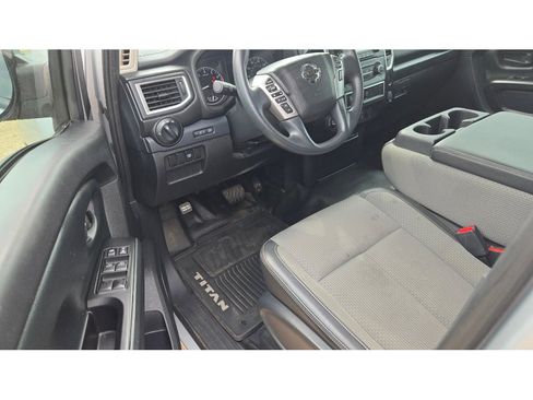 Used 2018 Nissan Titan S w/ S Utility Package AWD/4WD image 19