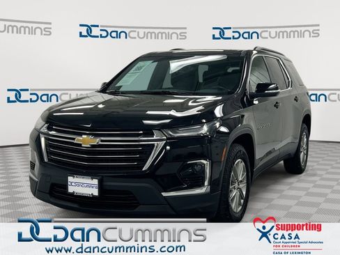 Used 2022 Chevrolet Traverse LT AWD/4WD image 1