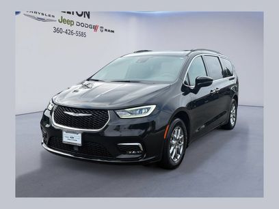 Used 2022 Chrysler Pacifica Touring