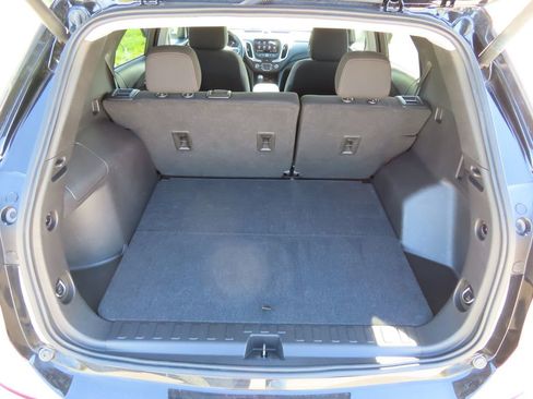 Used 2021 Chevrolet Equinox LT AWD/4WD image 17