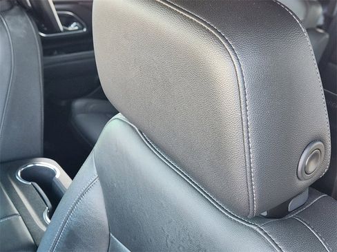 Used 2021 Chevrolet Tahoe Z71 w/ Luxury Package image 16