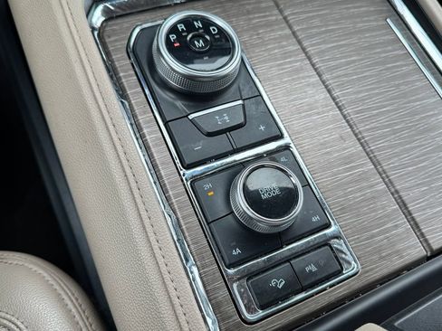 Used 2022 Ford Expedition Max Limited AWD/4WD image 29
