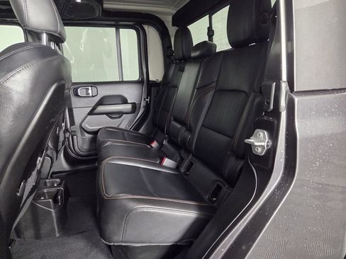 Certified 2025 Jeep Gladiator Sport image 26