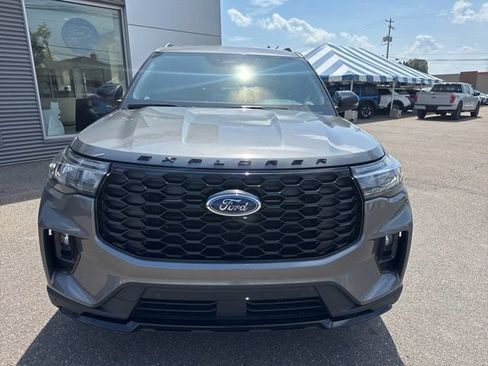 New 2026 Ford Explorer ST-Line AWD/4WD image 3