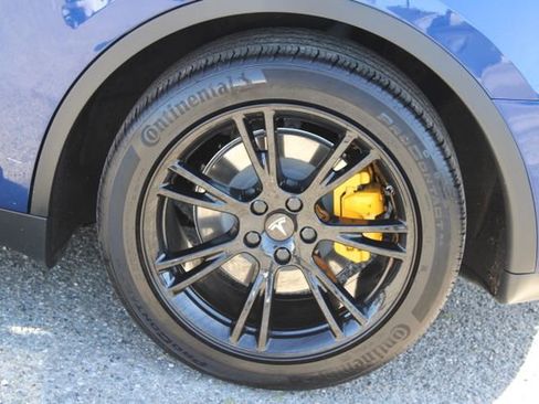 Used 2021 Tesla Model Y Long Range image 7