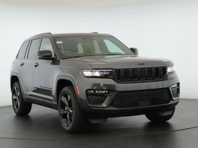 New 2025 Jeep Grand Cherokee Limited w/ Black Appearance Package