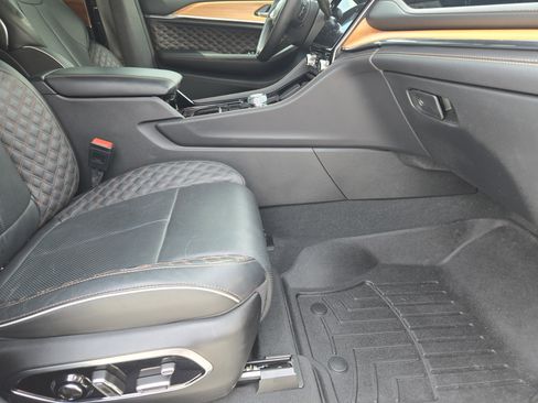 Used 2024 Jeep Grand Cherokee Summit image 17