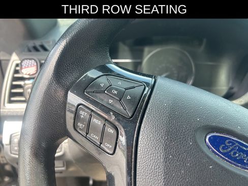 Used 2017 Ford Explorer XLT w/ Equipment Group 202A AWD/4WD image 15
