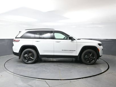 New 2026 Jeep Grand Cherokee Limited w/ Limited Altitude Package