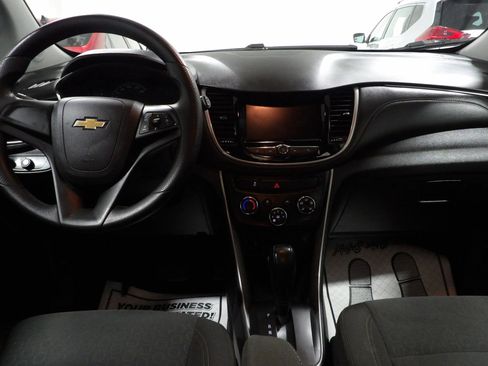 Used 2021 Chevrolet Trax LS image 10