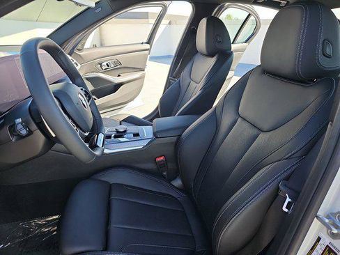Used 2025 BMW 330i Sedan w/ M Sport Package image 15