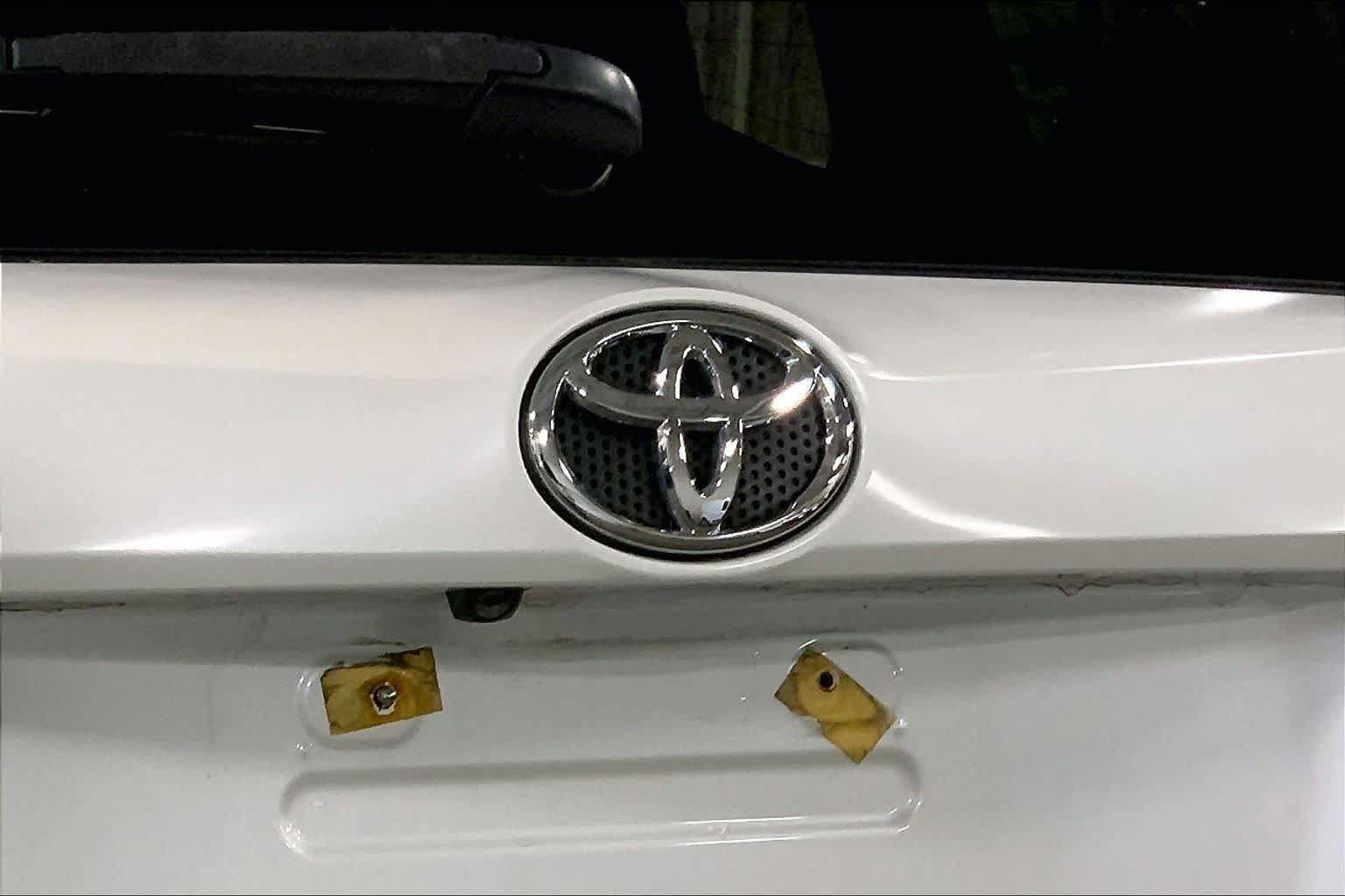 Used 2016 Toyota RAV4 Limited w/ Advanced Technology Package AWD/4WD image 31