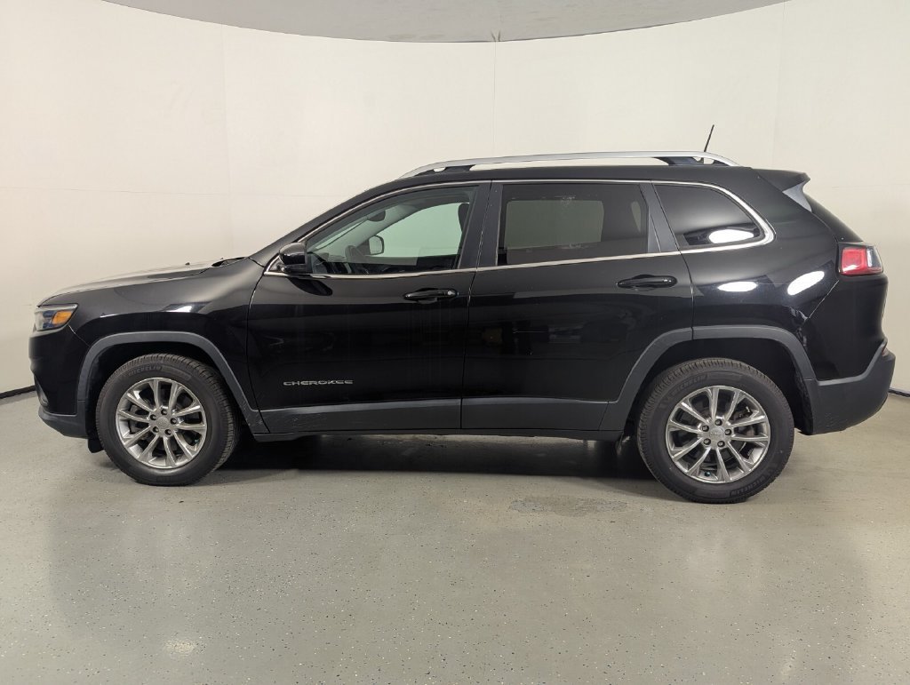 Used 2021 Jeep Cherokee Latitude Lux w/ Comfort/Convenience Group FWD image 4