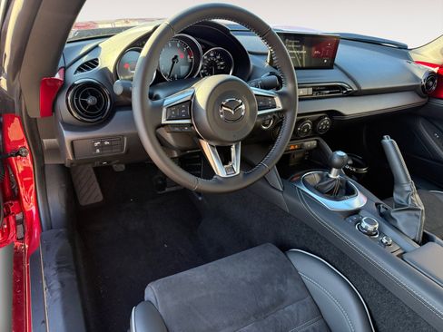 New 2025 MAZDA MX-5 Miata Club w/ Brembo/BBS Recaro Package image 15