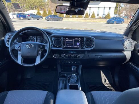 Used 2023 Toyota Tacoma TRD Off-Road image 8