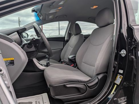 Used 2013 Hyundai Elantra GLS FWD image 5