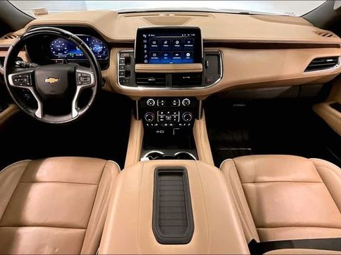 Used 2023 Chevrolet Tahoe Premier w/ Advanced Technology Package AWD/4WD image 18