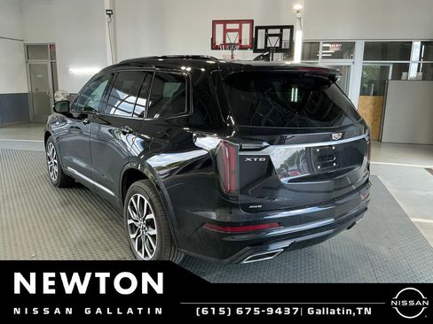 Used 2023 Cadillac XT6 Sport w/ Technology Package AWD/4WD image 5
