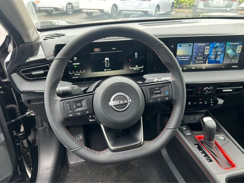 New 2026 Nissan Kicks SR FWD image 6