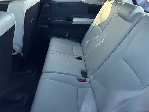 Used 2025 Toyota Grand Highlander AWD image 18