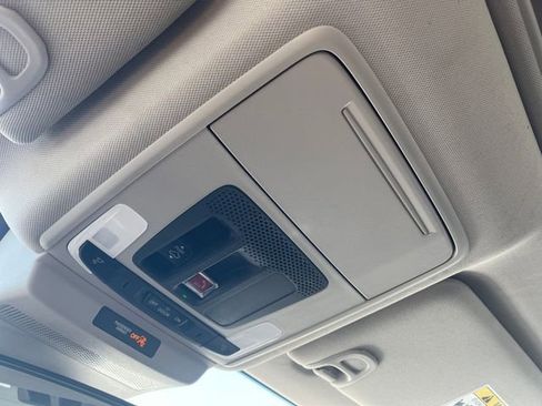 Used 2025 Honda Accord SE image 32