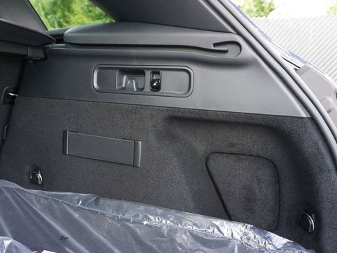 Certified 2025 Mercedes-Benz GLC 300 4MATIC image 70