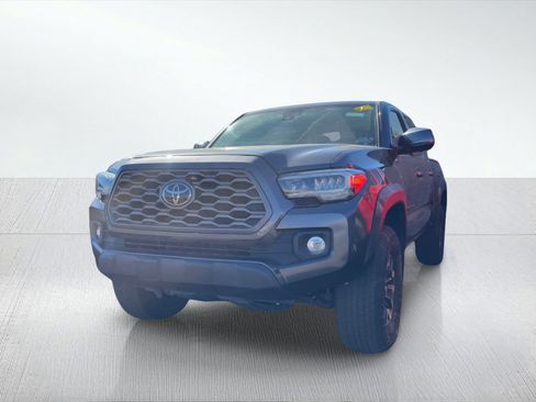 Used 2023 Toyota Tacoma TRD Off-Road w/ TRD Premium Off Road Package image 2