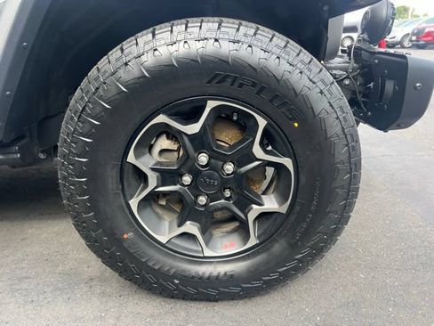 Used 2020 Jeep Wrangler Unlimited Rubicon w/ Quick Order Package 28Y Recon AWD/4WD image 5