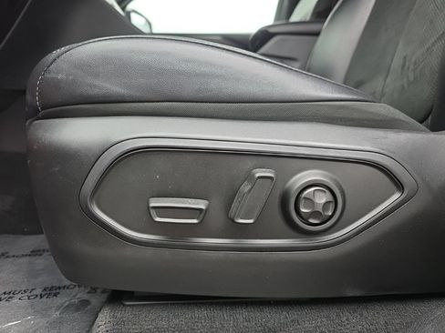 Used 2025 Jeep Grand Cherokee Altitude AWD/4WD image 22
