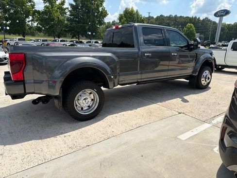 Used 2020 Ford F450 Platinum w/ FX4 Off-Road Package AWD/4WD image 28