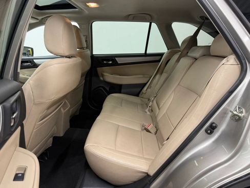 Used 2017 Subaru Outback 2.5i Premium AWD/4WD image 18