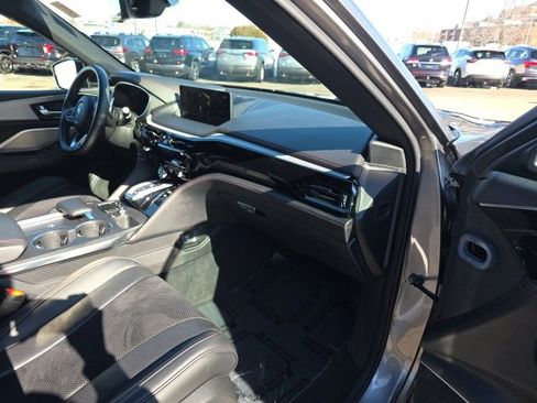 Used 2023 Acura MDX A-Spec image 9