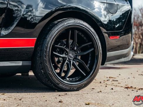 Used 2011 Ford Mustang Shelby GT500 w/ SVT Performance Pkg image 40