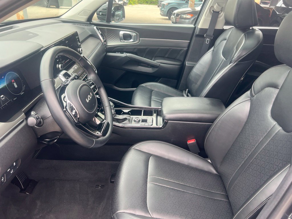 Certified 2023 Kia Sorento SX AWD/4WD image 4