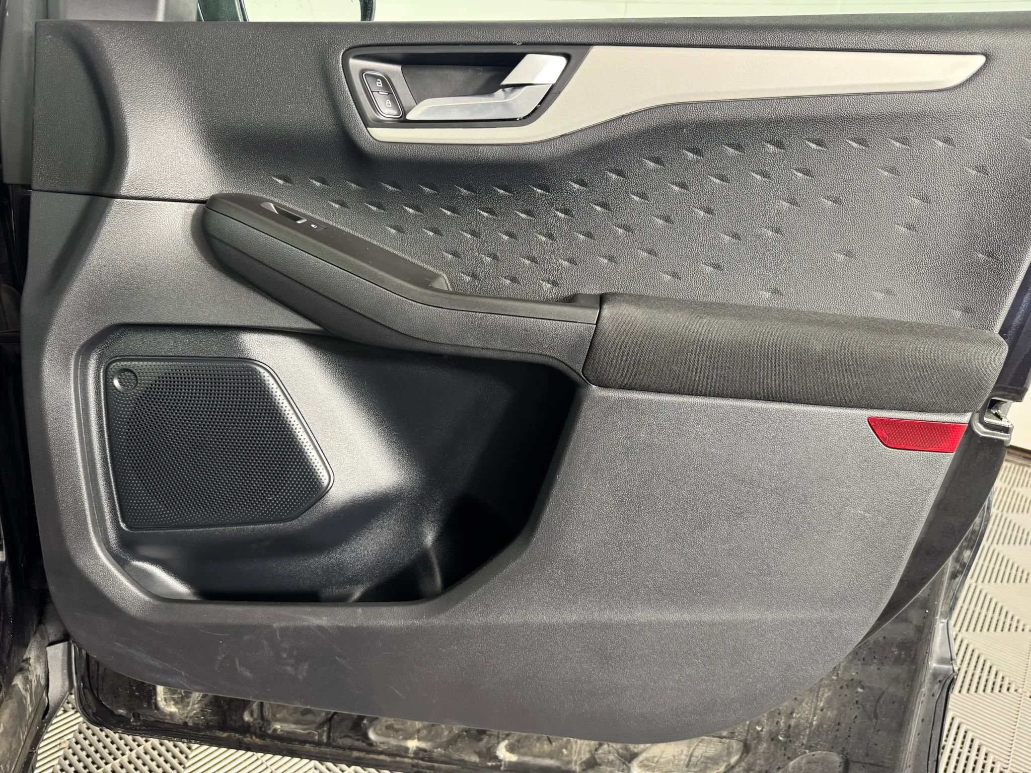 Used 2020 Ford Escape SE AWD/4WD image 41