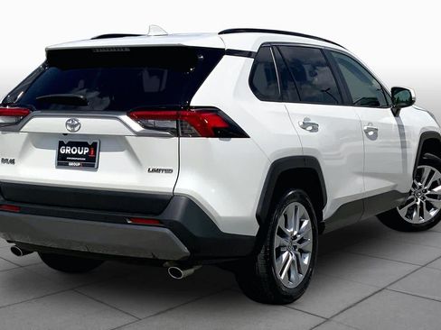Used 2019 Toyota RAV4 Limited FWD image 13