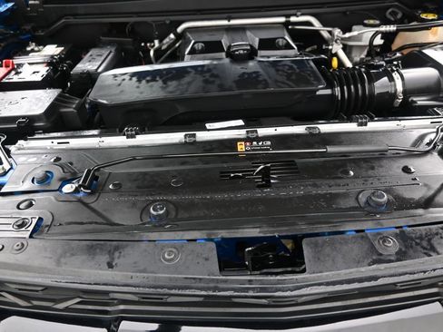 Used 2023 Chevrolet Colorado ZR2 w/ Desert Boss Special Edition image 14