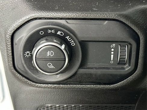 Used 2023 Jeep Gladiator Overland image 22