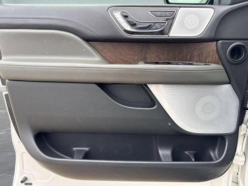 Certified 2024 Lincoln Navigator Black Label AWD/4WD image 15