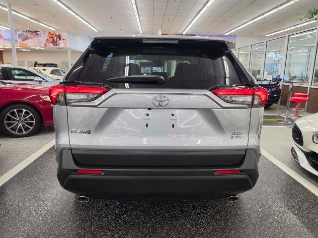 Used 2025 Toyota RAV4 XLE AWD/4WD image 6