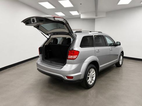 Used 2017 Dodge Journey SE w/ Flexible Seating Group FWD image 27