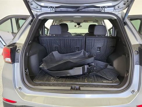 Used 2024 Chevrolet Equinox LT w/ LPO, Floor Liner Package FWD image 19