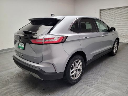 Used 2024 Ford Edge SEL image 9