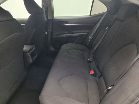 Used 2020 Toyota Camry LE image 18