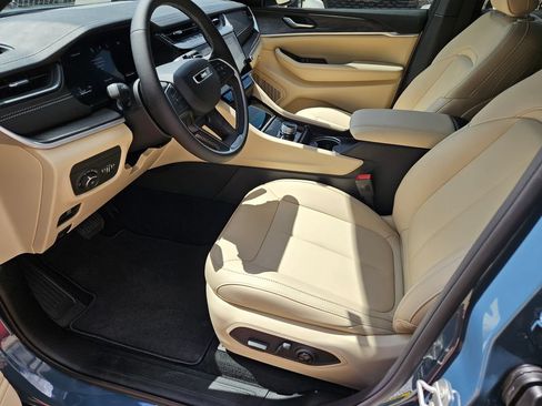 New 2026 Jeep Grand Cherokee L Limited AWD/4WD image 13