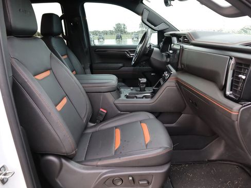 Used 2024 GMC Sierra 1500 AT4 w/ Technology Package image 15